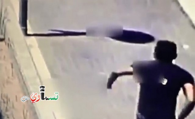  فيديو: شاهدوا كيف تمكّن شبان من مدينة يافا من القاء القبض على مشتبه به قام  يتحرش بالسيدات ويقوم بأعمال مشينة بحق الأطفال.
